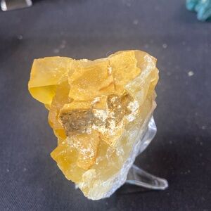 very rare cubed honey yellow Fluorite 97 g